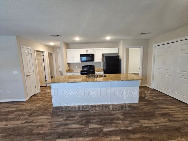 Foto del edificio - 2211 Forsyth St