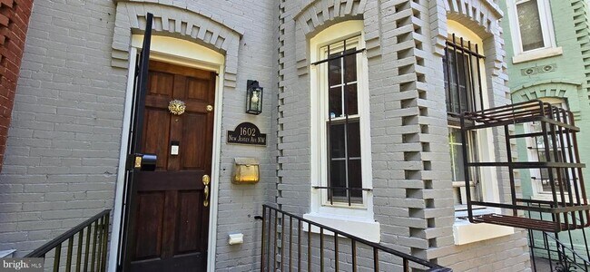 Foto del edificio - 1602 New Jersey Ave NW