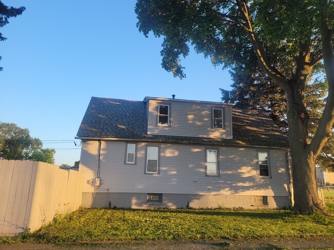 Foto del edificio - 1803 Hervey Ave