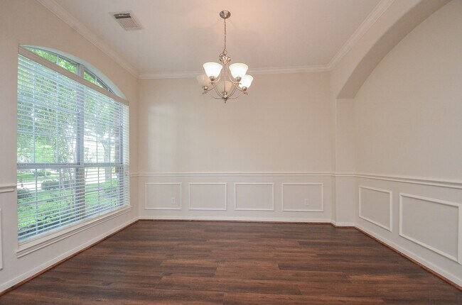 Foto del edificio - 5218 Lacey Oak Meadow Dr