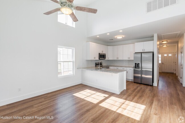 Building Photo - 32 Town Centre Rd