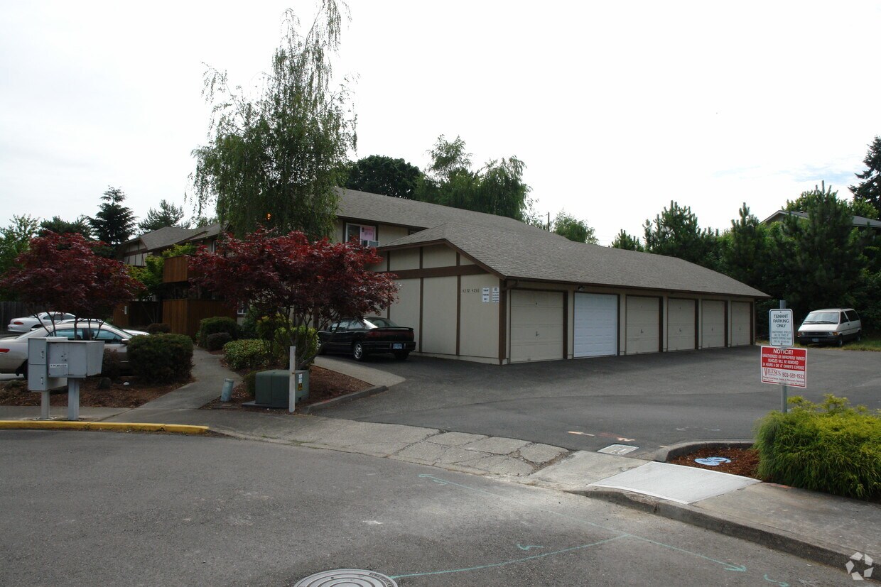 Iris Meadows Apartaments - Iris Meadows Apartments