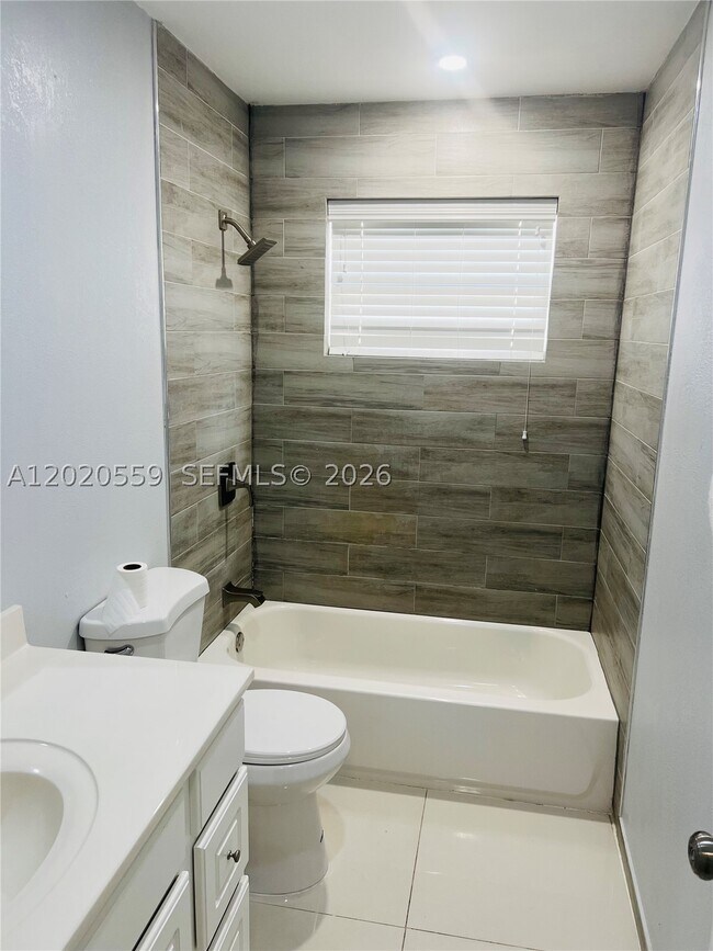 Building Photo - 8401 NW 20th Ct