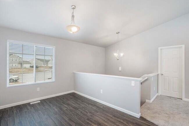 Building Photo - 321 Jacata Dr
