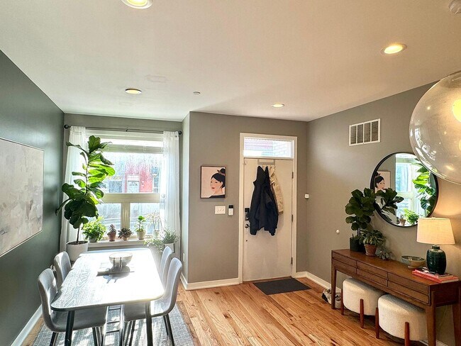 Foto del edificio - 2472 Jasper St