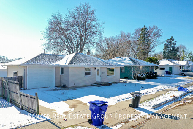 Building Photo - 1137 W. Brewster Street, Appleton