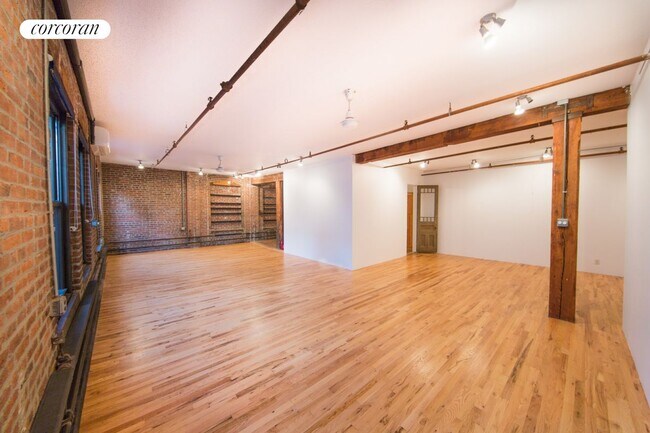 Building Photo - 119 N 11th St