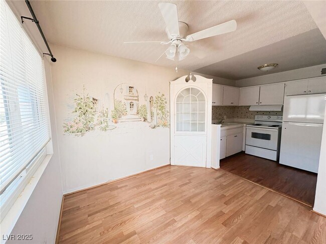 Building Photo - 212 Orland St