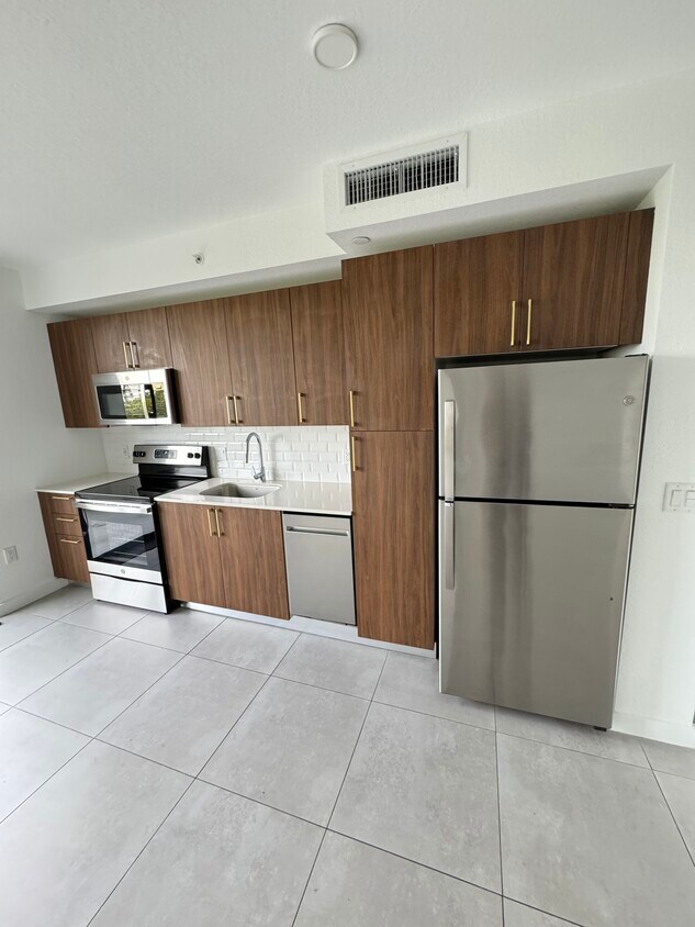 Primary Photo - 1248 NW 8th Ct