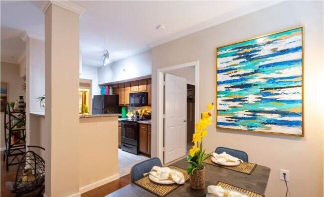 Building Photo - 2 bedroom in Houston TX 77006