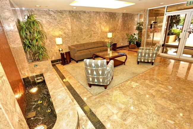 Building Photo - 3210 S Ocean Blvd