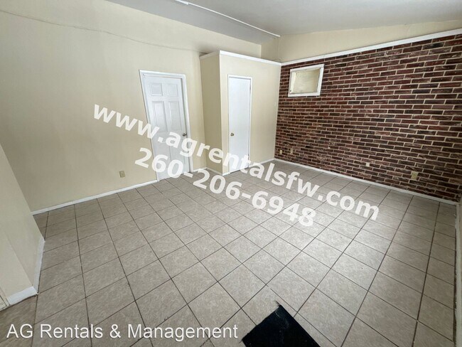 Building Photo - 3 br, 1 bath House - 6225 Kent Rd