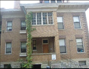 Foto del edificio - 230 Rockdale Ave