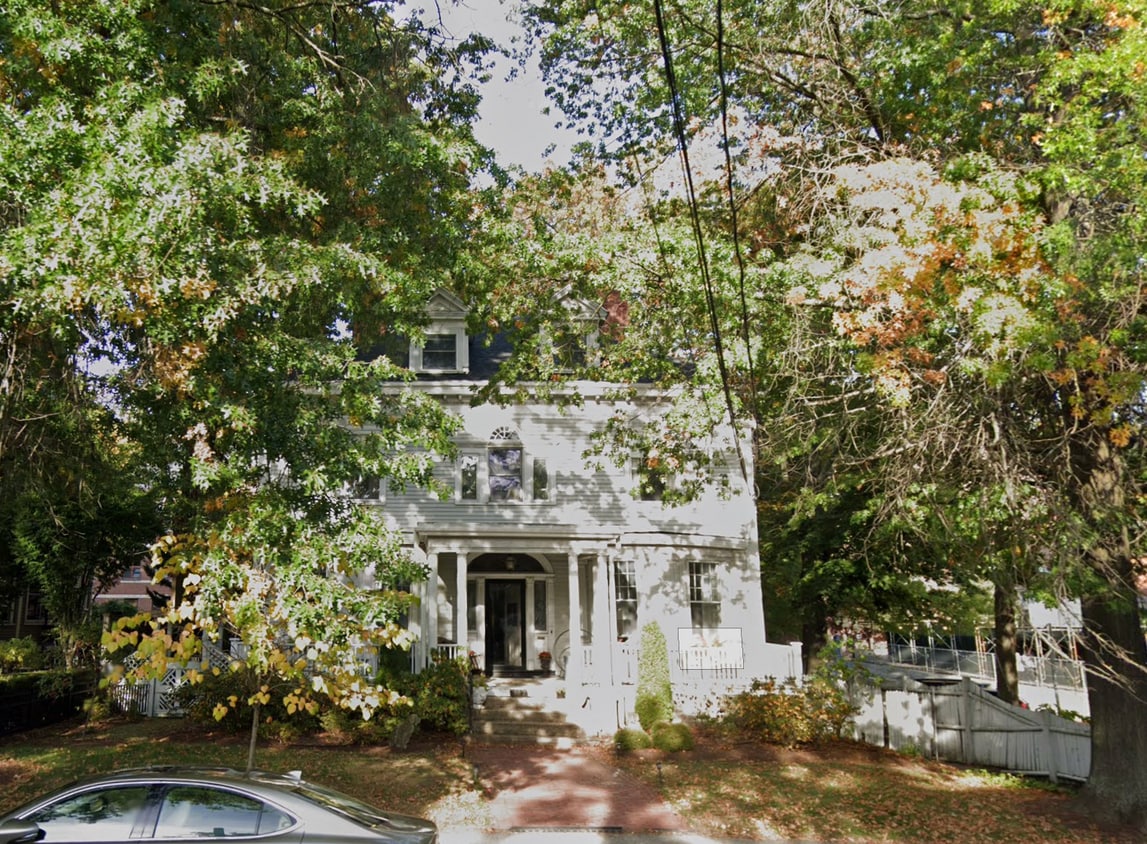 Foto principal - 747 Washington St