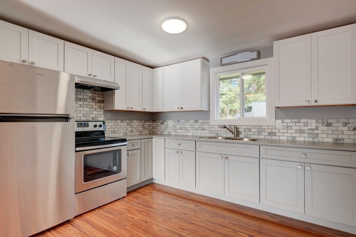 Foto principal - 0809-1172 SW Swantown Rd