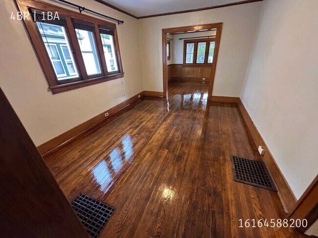 Foto del edificio - 130 Corinne St SW