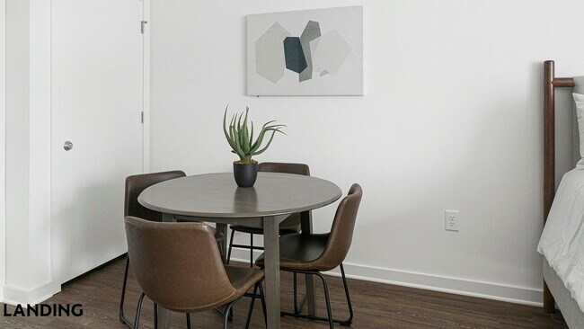 Foto del edificio - 2110 Birkhall St