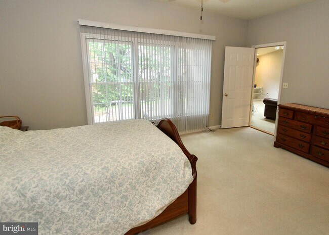 Foto del edificio - 4405 Turnberry Dr