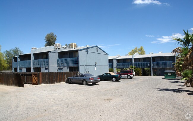 Building Photo - 1721-1723 E Glenn