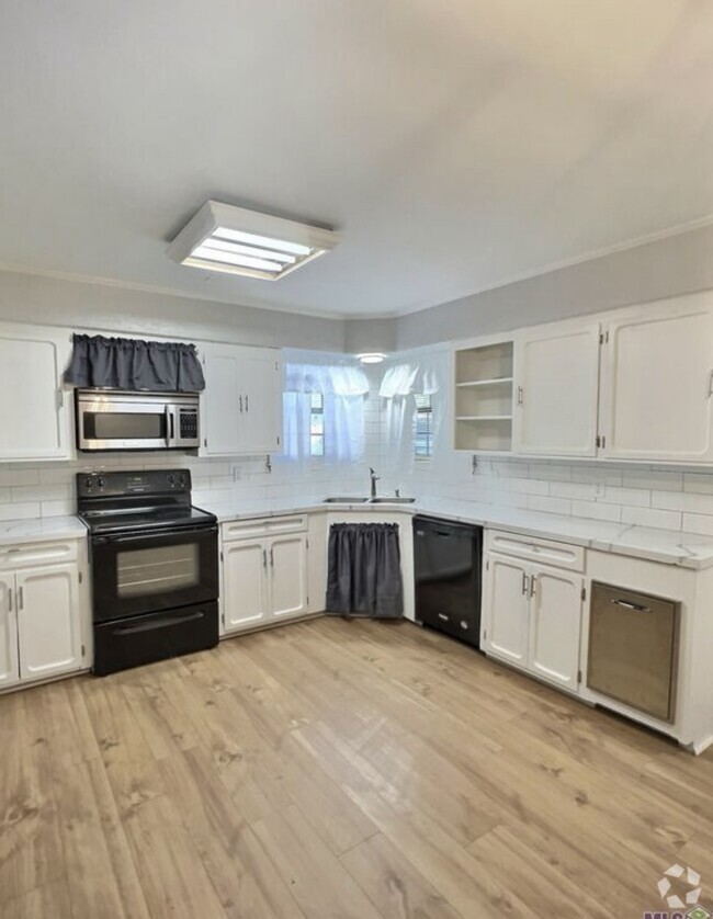 Building Photo - 29626 S Palmetto St