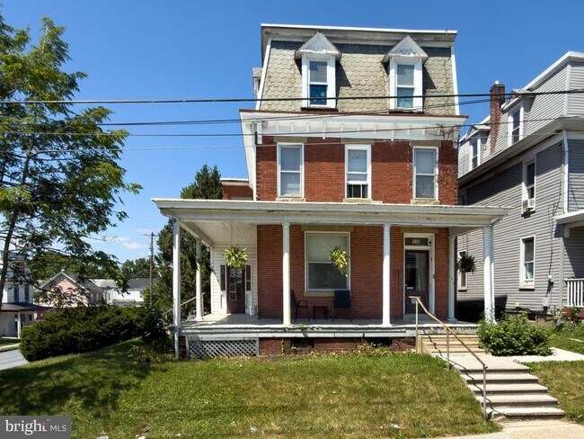 Foto del edificio - 2838 Booser Ave.