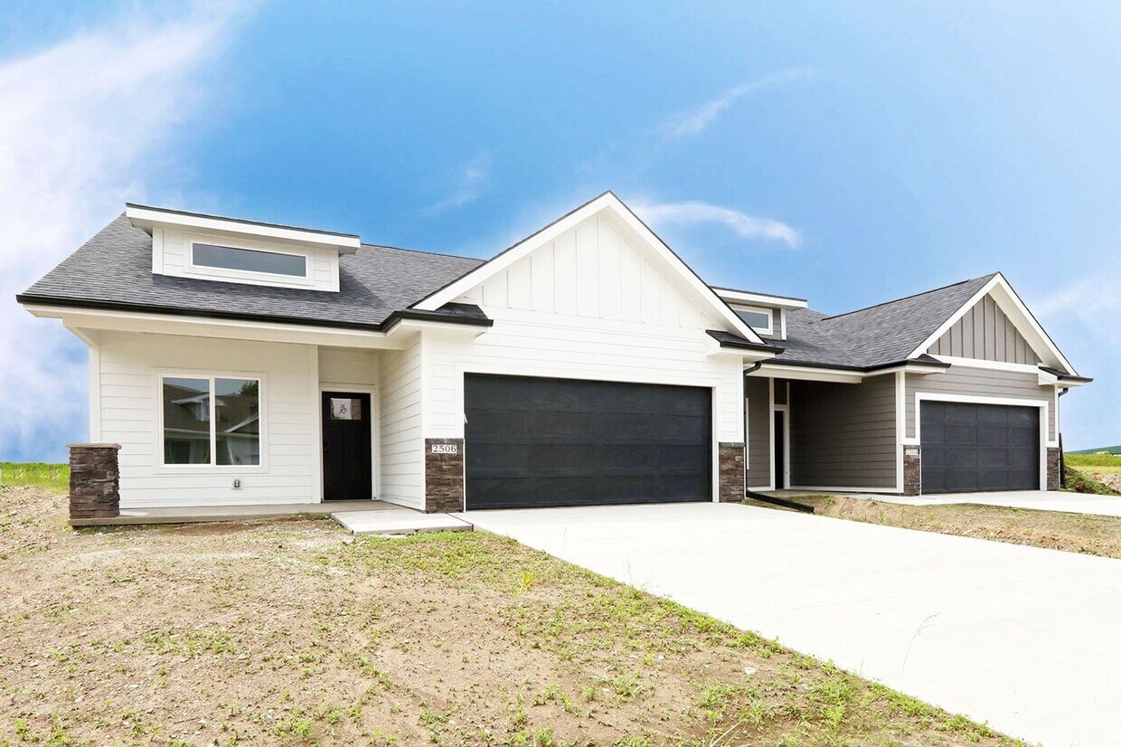 2506 NE 6th St, Grimes, IA 50111 House Rental in Grimes, IA