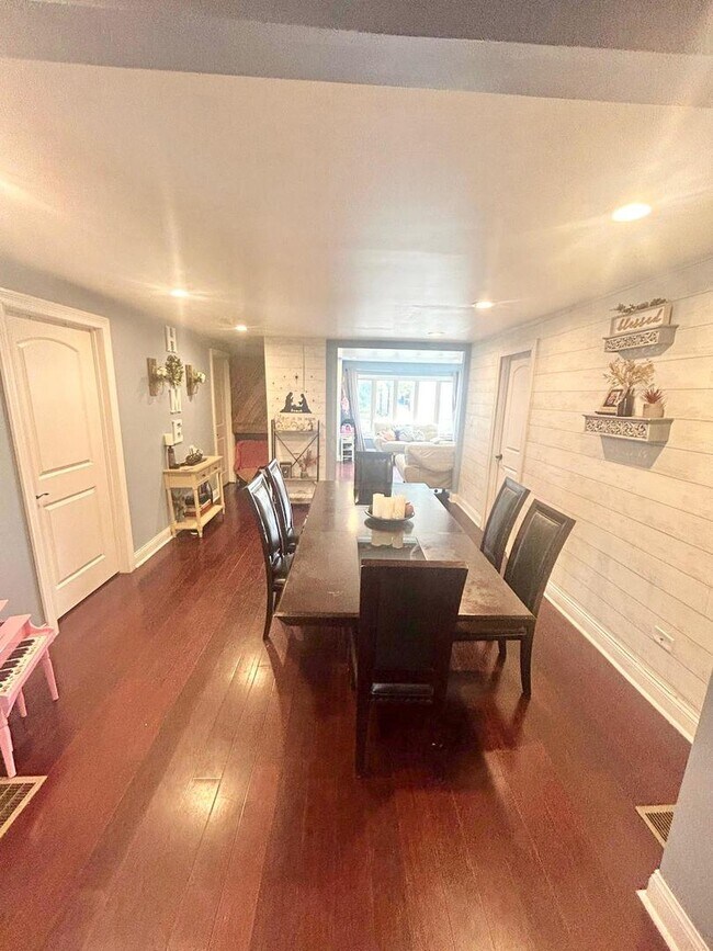 Foto del edificio - 3628 N Nordica Ave