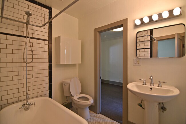 Foto del edificio - 1030 N Avenue 54