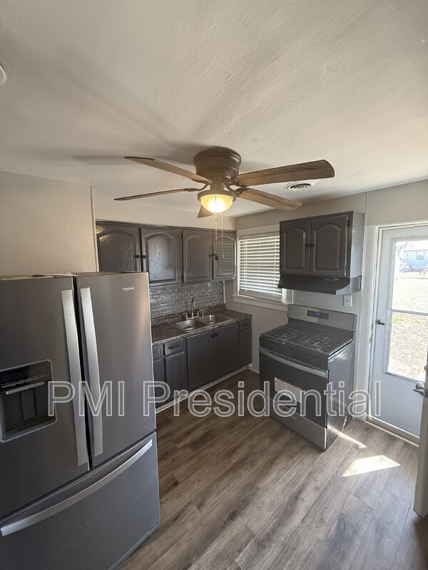 Foto del edificio - 1607 Peter Paul Blvd