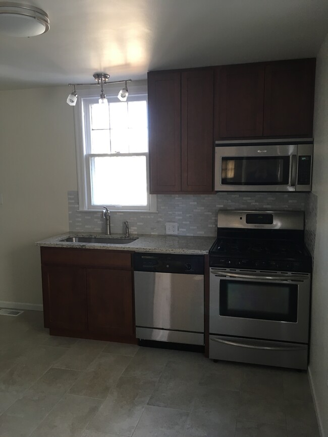 Foto del edificio - 1412-1414 Virginia Ave