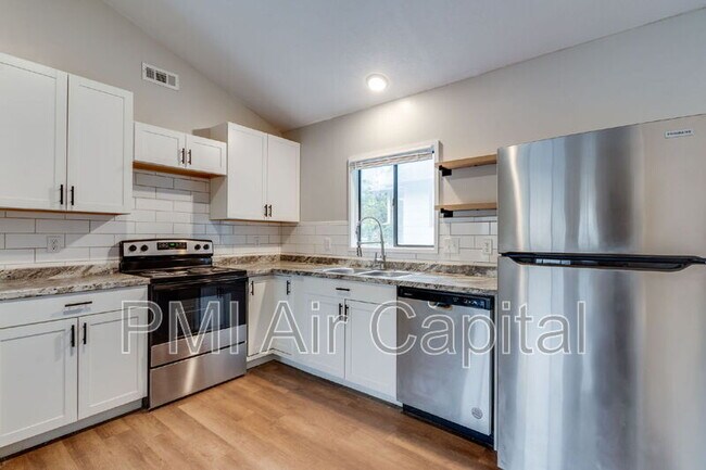 Foto del edificio - 615 N Elder St
