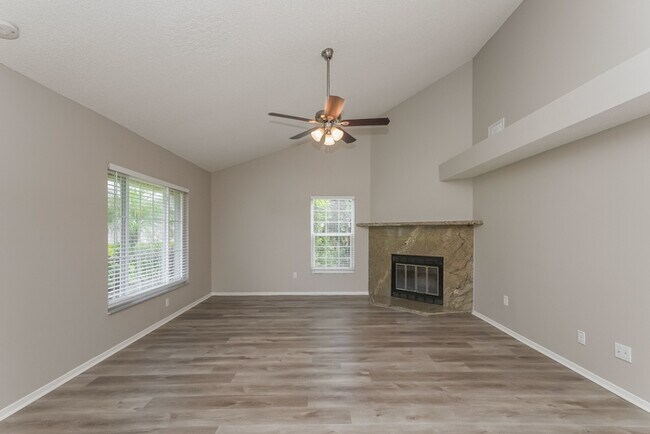 Foto del edificio - 1601 Bent Pine Way