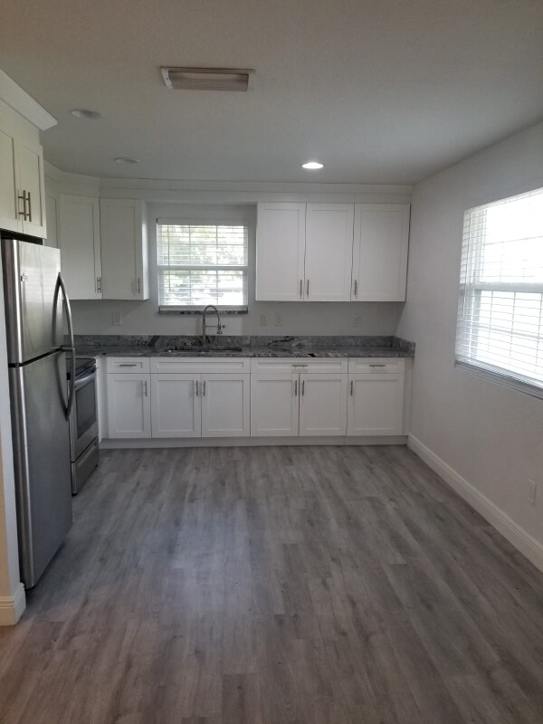 Foto del edificio - 1404 E Renfro St