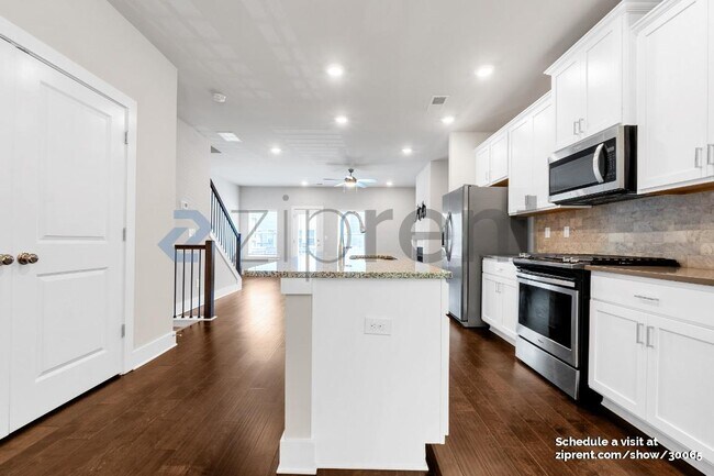 Building Photo - 3758 Oxford Cir