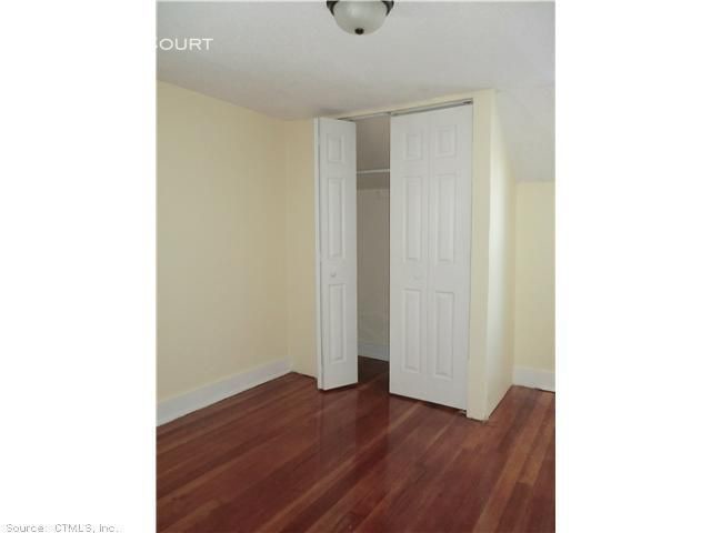 Building Photo - 5 Bedroom Single Family House with Parking