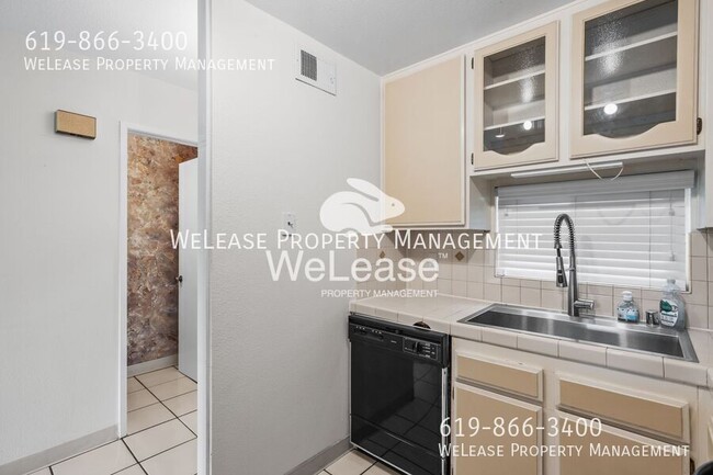 Foto del edificio - 7940 University Ave