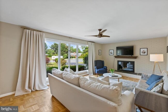 Building Photo - 7608 Quintana Ct