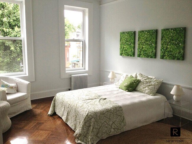 Foto del edificio - 180 Midwood Street
