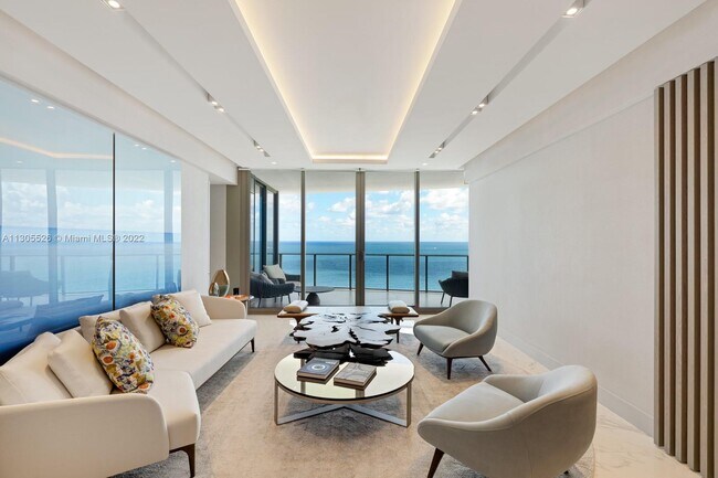 Foto del edificio - 15701 Collins Ave