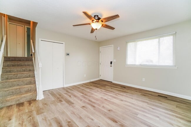 Building Photo - 3044 Bennington Ave