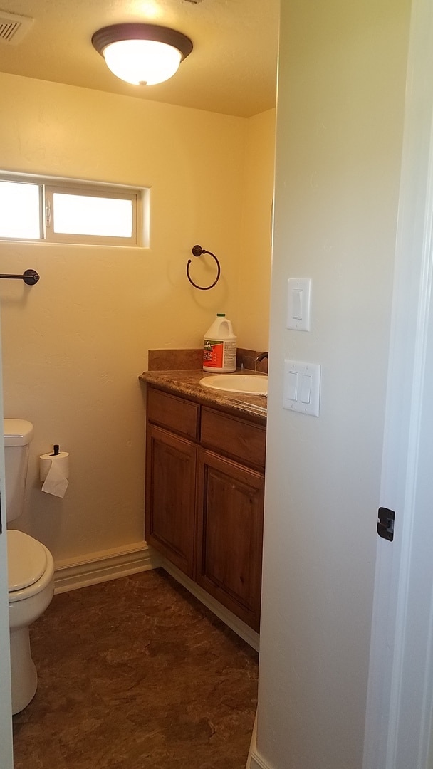 Building Photo - Upstairs Apartment of a Single Family Home