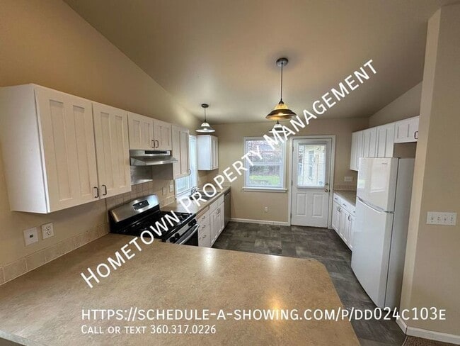 Building Photo - 3 Bedroom, 3 Bath Olympia Home with Mother...