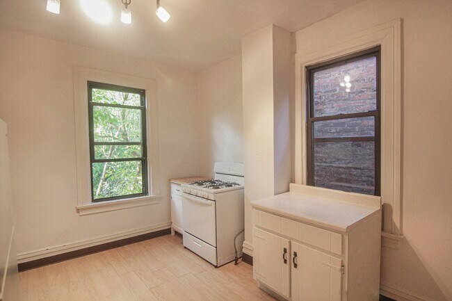 Foto del edificio - 428 Biddle Ave