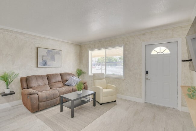 Foto del edificio - 16205 NW 39th Ct
