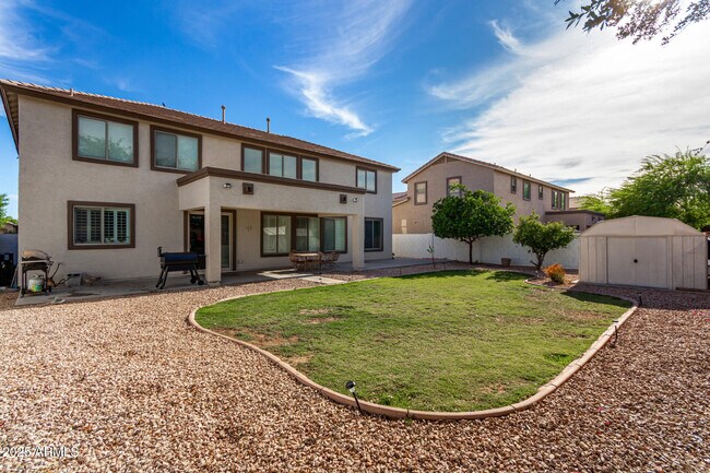Building Photo - 15028 W Minnezona Ave