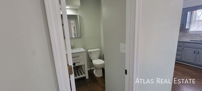Foto del edificio - 5711 W 157th Terrace