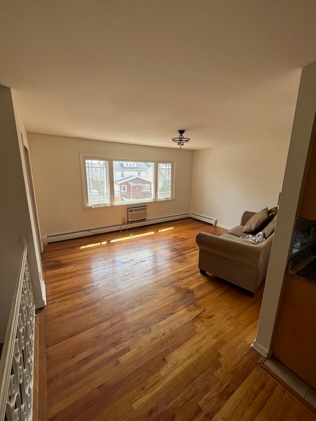 Living Room - 88 Harper Ave