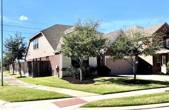 Foto del edificio - 5531 Drumlin Field Way