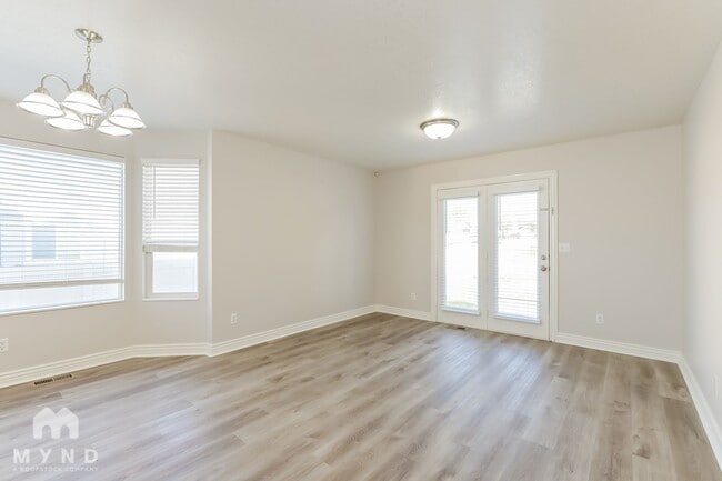 Foto del edificio - 2373 1850 N St