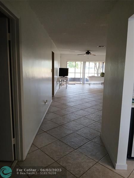 Foto del edificio - 9616 Oakburst Ln